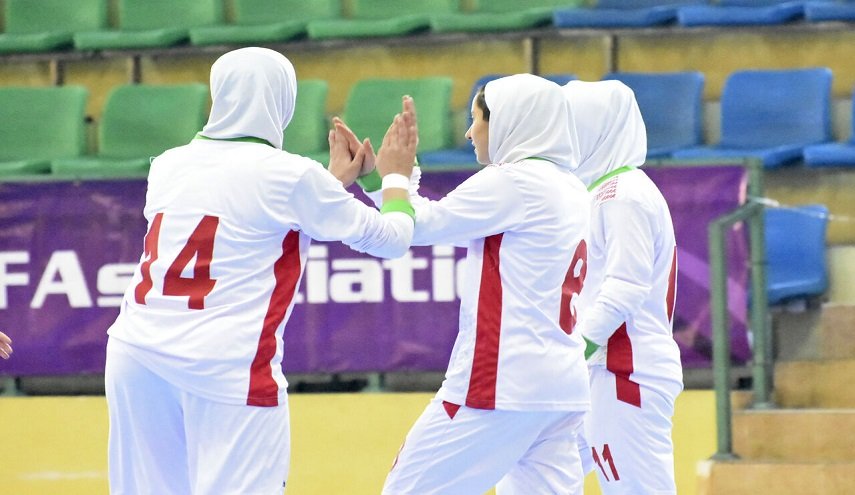 فوز ثالث لمنتخب فتيات إيران لكرة الصالة في بطولة 