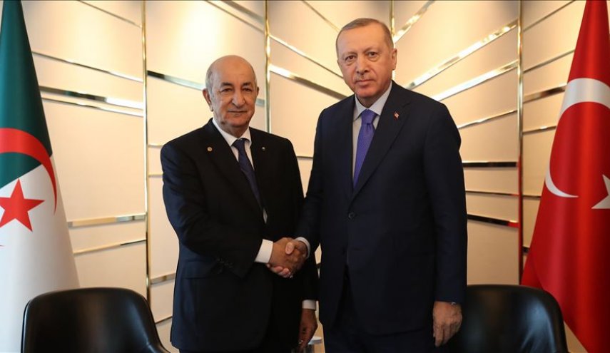 مستجدات لقاء الرئيس الجزائري مع نظيره التركي 