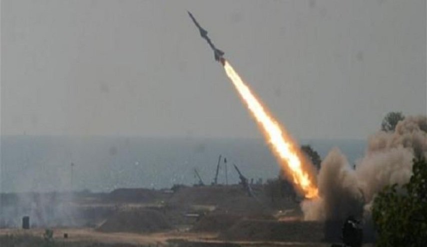 جيش الاحتلال يعلن رصد إطلاق قذيفة صاروخية من قطاع غزة