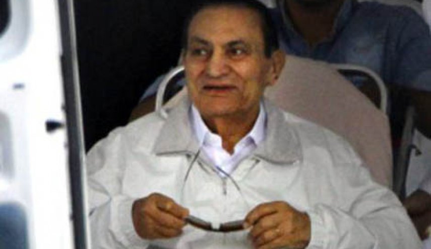 أنباء متضاربة عن وفاة حسني مبارك