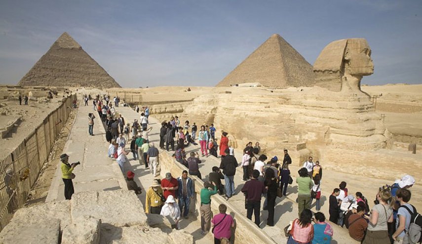 سفير الصين لدى مصر يعلن ترحيل كافة السياح الصينيين خلال 5 أيام