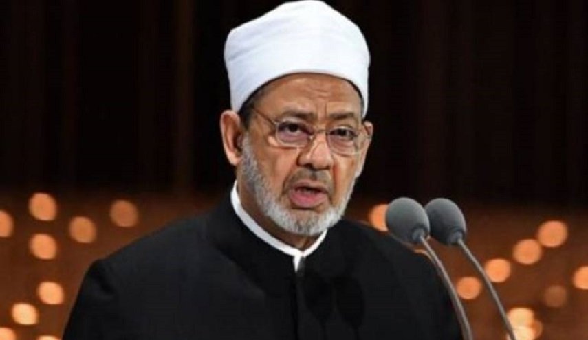 شيخ الأزهر يحرج رئيس جامعة القاهرة في مؤتمر تجديد الفكر الإسلامي 
