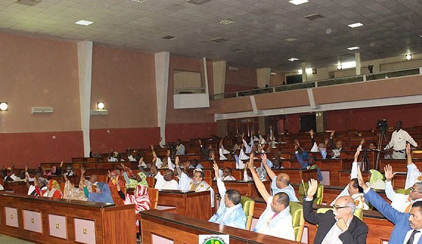 البرلمان الموريتاني يعتمد لجنة تحقيق في فترة حكم الرئيس السابق