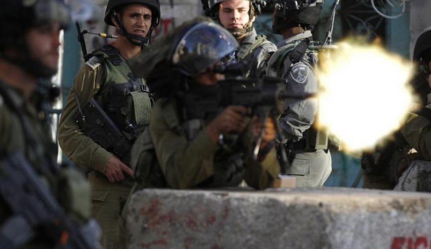 الإحتلال يطلق النار على فلسطيني بحجة عملية دهس