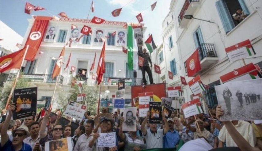 مردم تونس خطاب به حاکمان عرب: شما فلسطین را رها کرده اید