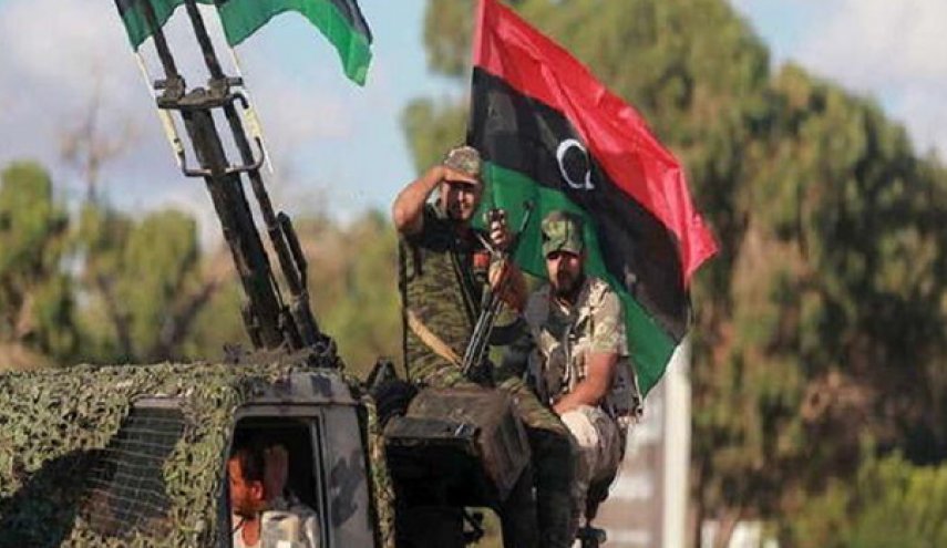 سلاح الجو الليبي ينفذ ضربات ويعلن حالة الطوارئ في درنة