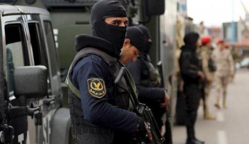 السلطات المصرية تحبس 