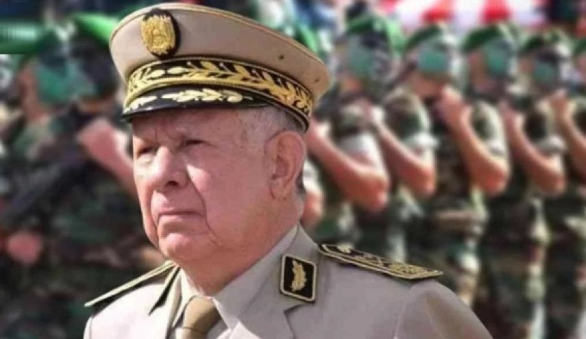قائد الأركان الجزائرية: سنرد على الهجوم قرب الحدود مع مالي
