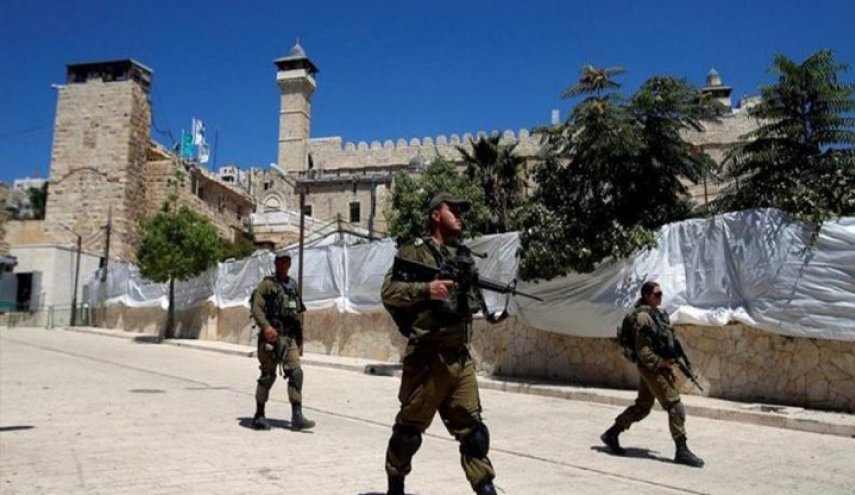 اعتقال شاب قرب الحرم الابراهيمي بزعم حيازته سكينا