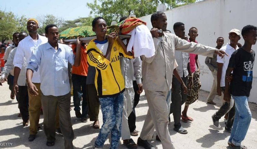 مقتل صحفي تلفزيوني على أيدي مسلحين بالصومال 