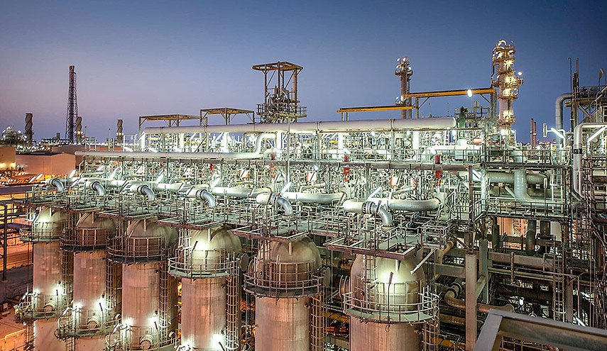 نتيجة انخفاض أسعار الغاز .. قطر ترجئ تنفيذ مشاريعها