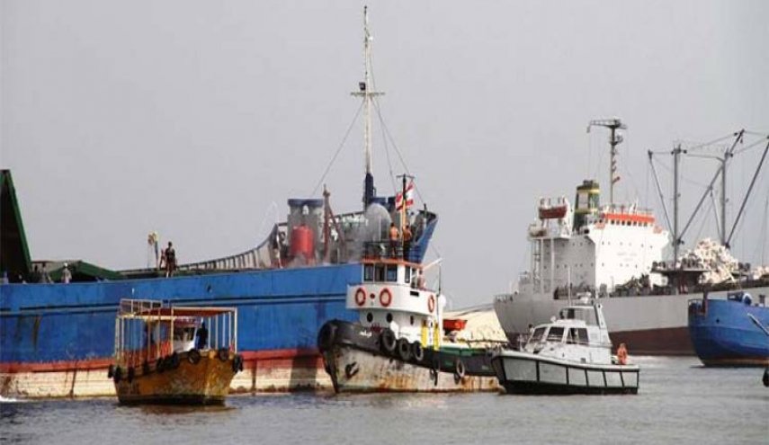 ليبيا..إخلاء سفن من ميناء طرابلس بعد الهجوم على المدمرة التركية