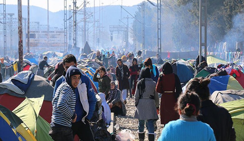 اليونان تؤكد عزمها حماية حدودها واعادة المهاجرين غير الشرعيين الى تركيا