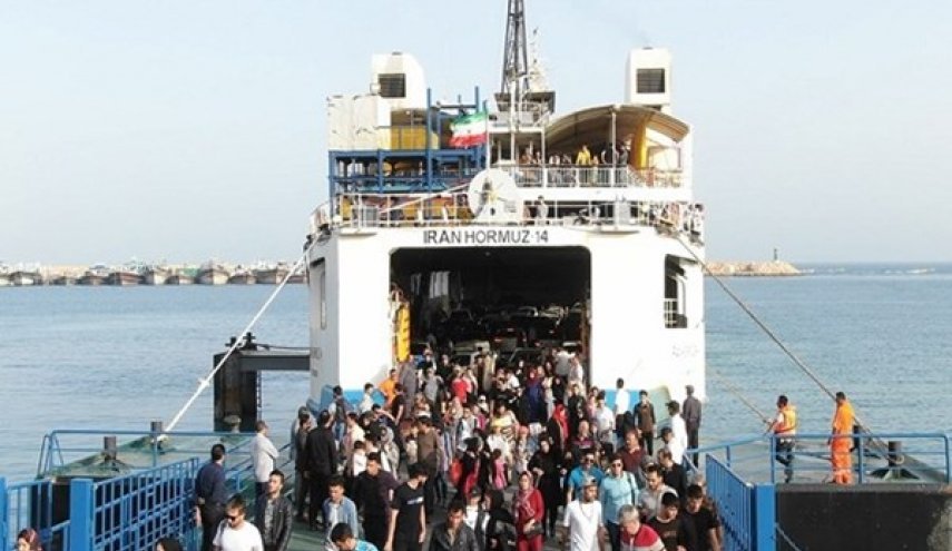 اعادة المسافرين الايرانيين العالقين في الامارات بحرا