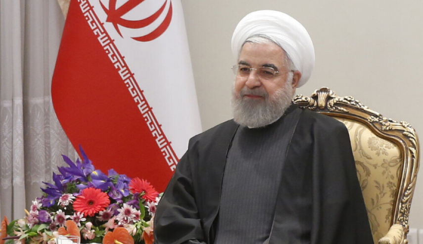 روحاني یدعو بوتين لقمة ثلاثية في إيران ضمن مسار استانا