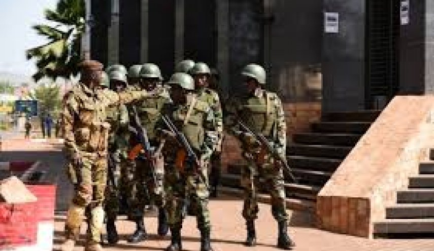 کشته شدن ۳۰ سرباز ارتش مالی به دست عناصر مسلح