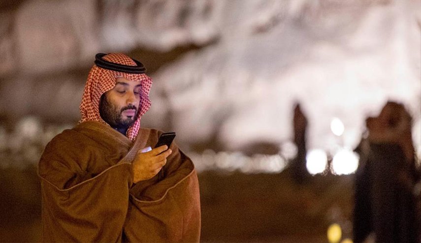مسؤول سعودي يتوعد الفاسدين في السعودية بالتشهير