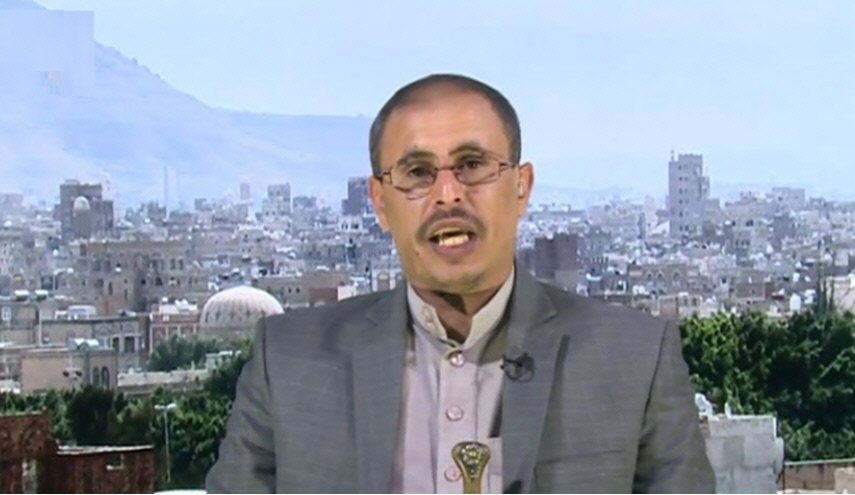 وزير الإعلام اليمني يدين منع المسلمين من أداء فريضة الحج