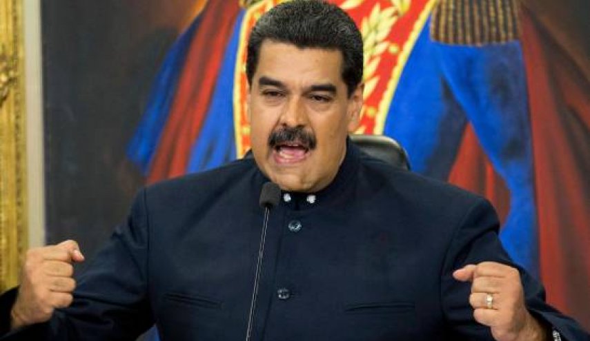 مادورو: ترامپ یک گاوچران نژادپرست است/ آماده مقابله با هرگونه تهاجم آمریکا هستیم

