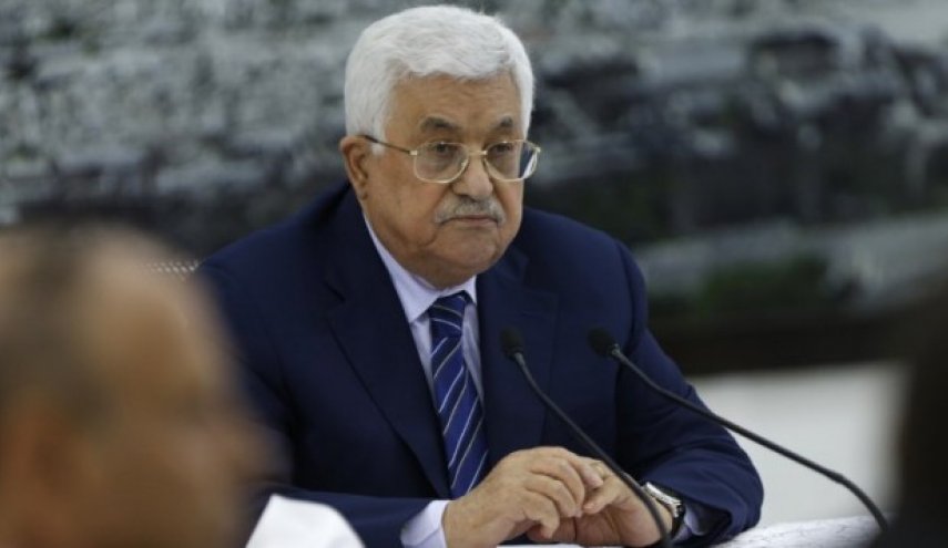 السلطة الفلسطينية تنفي أنباء وفاة عباس بسبب كورونا