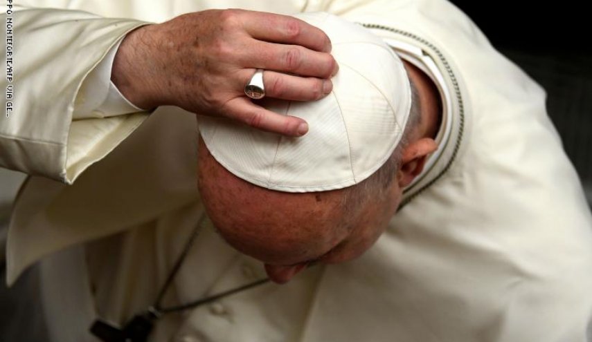 الفاتيكان يكشف الوضع الصحي للبابا فرنسيس ومساعديه