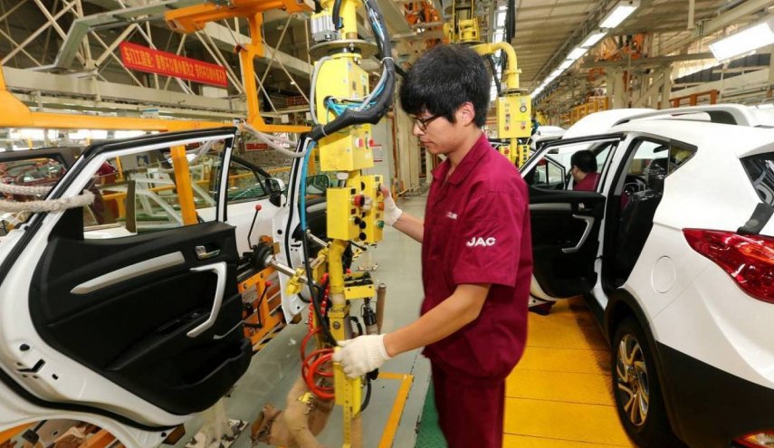 بعد كورونا.. قطاع صناعة السيارات الصيني يواجه مشكلة جديدة