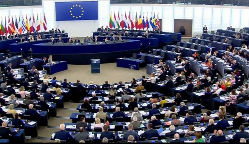 البرلمان الأوروبي: نسعى لضمان مراقبة حظر السلاح لليبيا 
