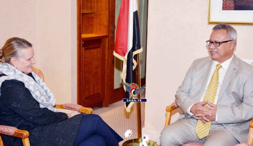 رئيس حكومة الانقاذ اليمنية يدعو المنظمات الدولية لإسناد القطاع الصحي 