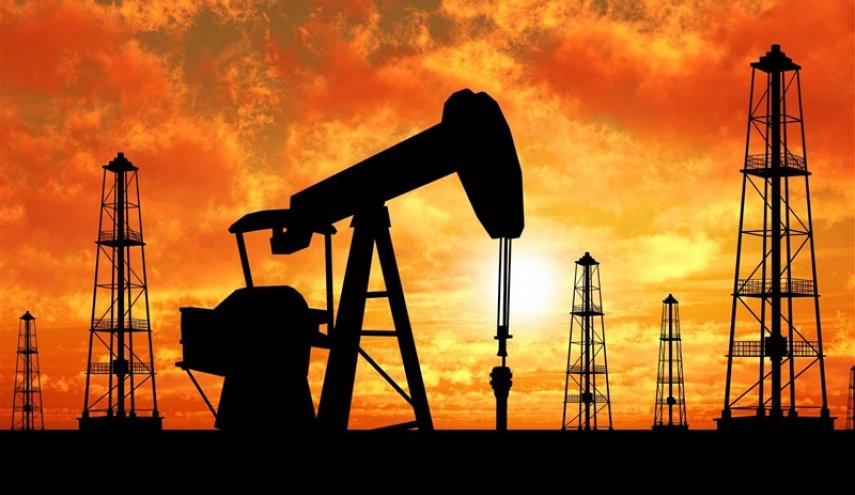 الكويت تؤيد دعوة السعودية لإجراء محادثات حول تخفيض إنتاج النفط