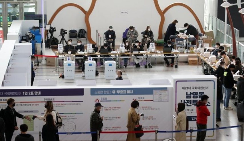 مشارکت بالای شهروندان کره جنوبی در انتخابات پارلمانی با وجود کرونا
