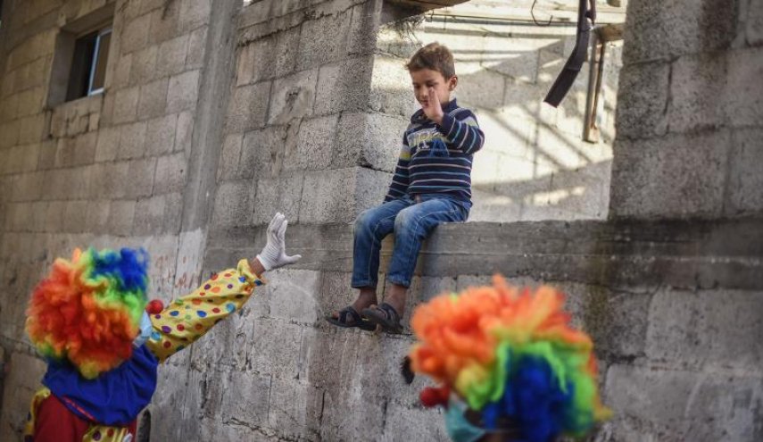 في أزمة كورونا.. مبادرة من شباب غزة لزرع الفرح بقلوب الأطفال