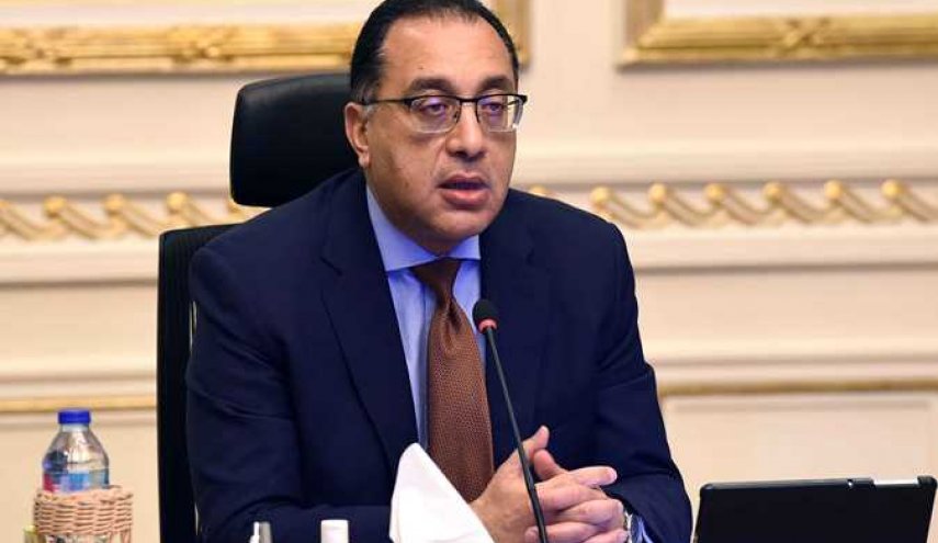 رئيس وزراء مصر يعتذر لزوج الطبيبة ضحية كورونا