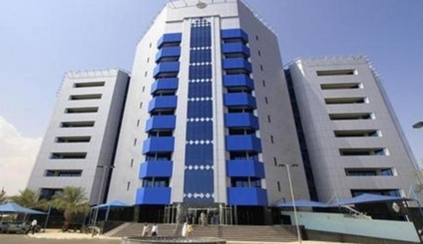 بنك السودان المركزي يجمد حسابات قيادات نظام البشير
