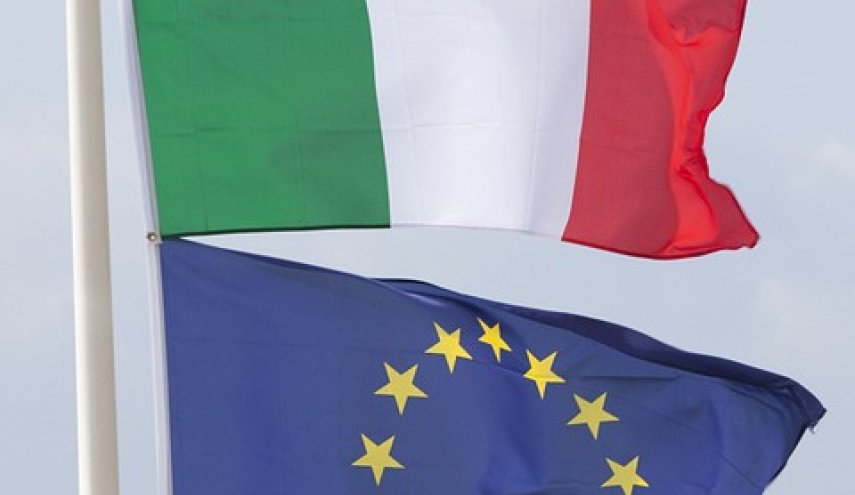 أكثر من نصف الإيطاليين يؤيدون مغادرة الاتحاد الأوروبي

