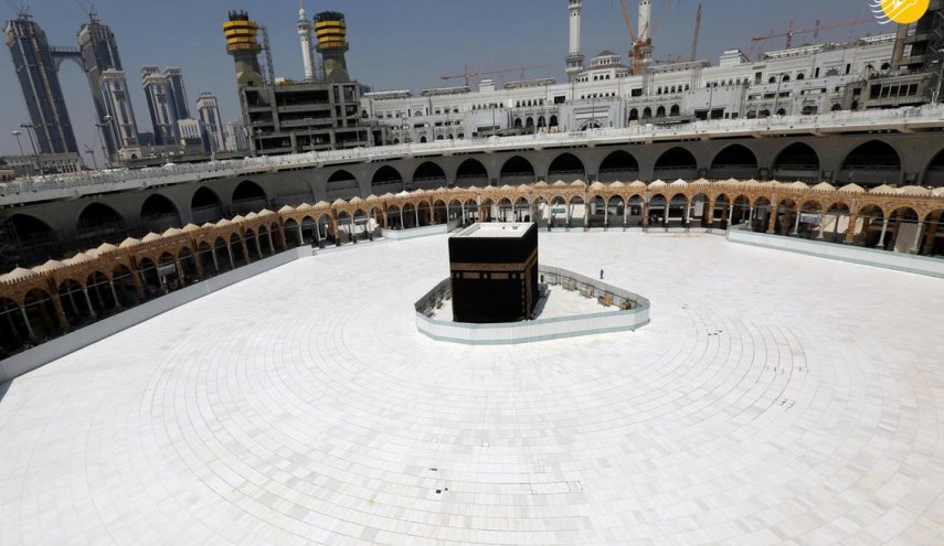 عربستان تعلیق اقامه نماز در حرمین شریفین را تمدید کرد

