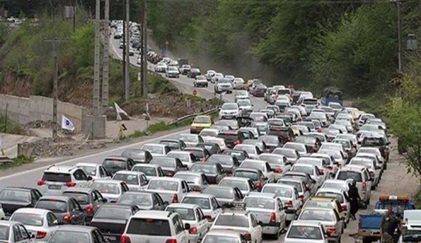 ترافیک در آزادراه کرج- قزوین- تهران/ هراز و کندوان 5 اردیبهشت یکطرفه است
