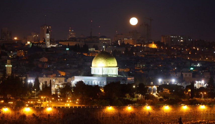 الجمعة اول يوم لشهر رمضان في فلسطين 