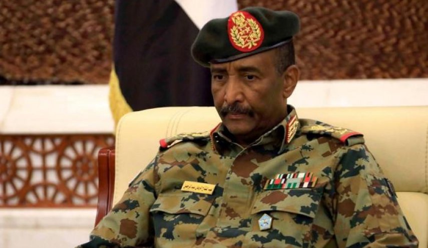 البرهان يبحث مسار تنفيذ إتفاق سلام جوبا مع مسؤولين بجنوب السودان