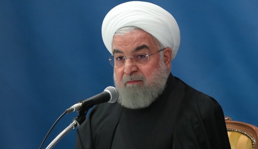 روحانی: هیچ بیماری در ایران برای تخت مراقب ویژه منتظر نمی‌ماند/ صدور مجوز صادرات محصولات پزشکی
