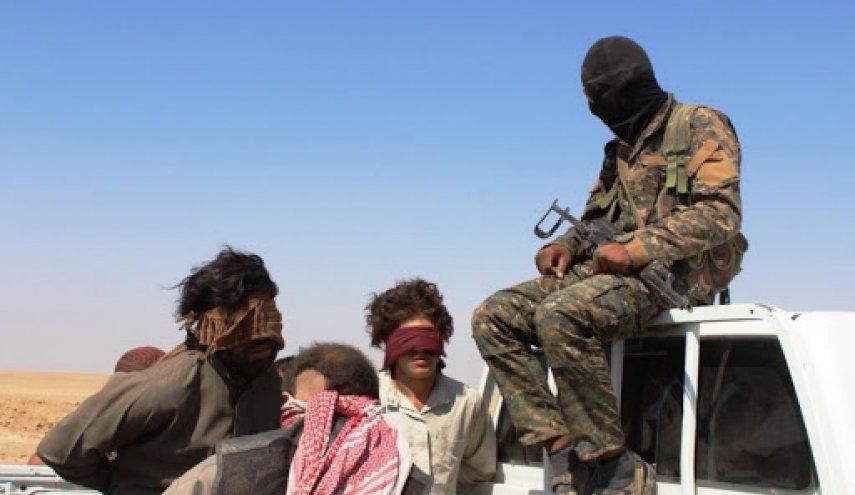 قسد دو مظنون داعشی را در دیر الزور بازداشت کرد