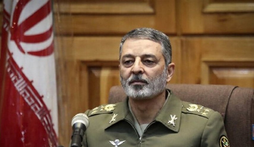 الجيش الإيراني مستعد للمساعدة في مواجهة آثار الزلزال 