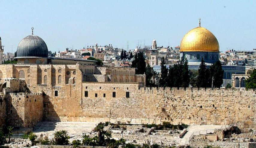أوقاف القدس تقرر استمرار تعليق دخول المصلين للمسجد الأقصى
