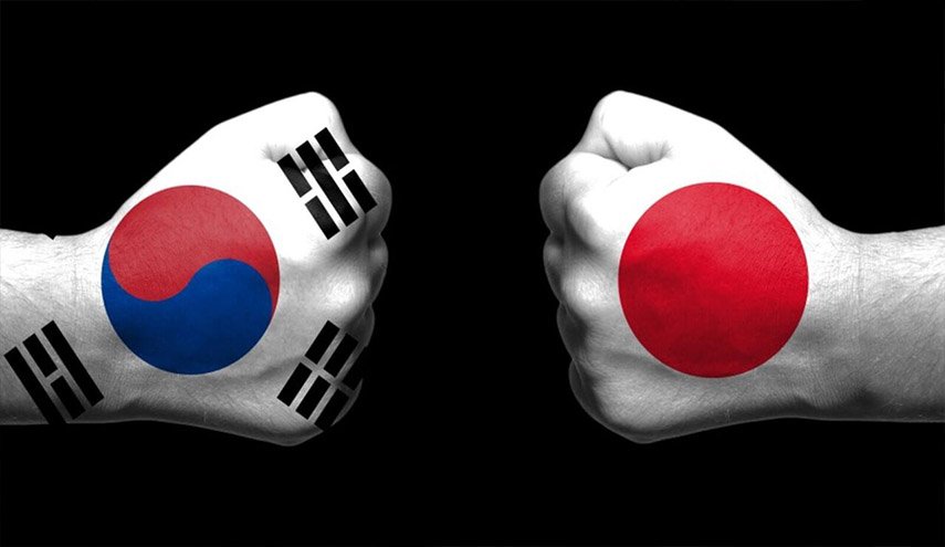 كوريا تطالب اليابان برفع قيود التجارية
