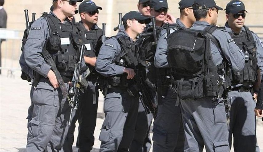 شرطة الاحتلال تعتقل 3 شبان فلسطينيين في قلنسوة