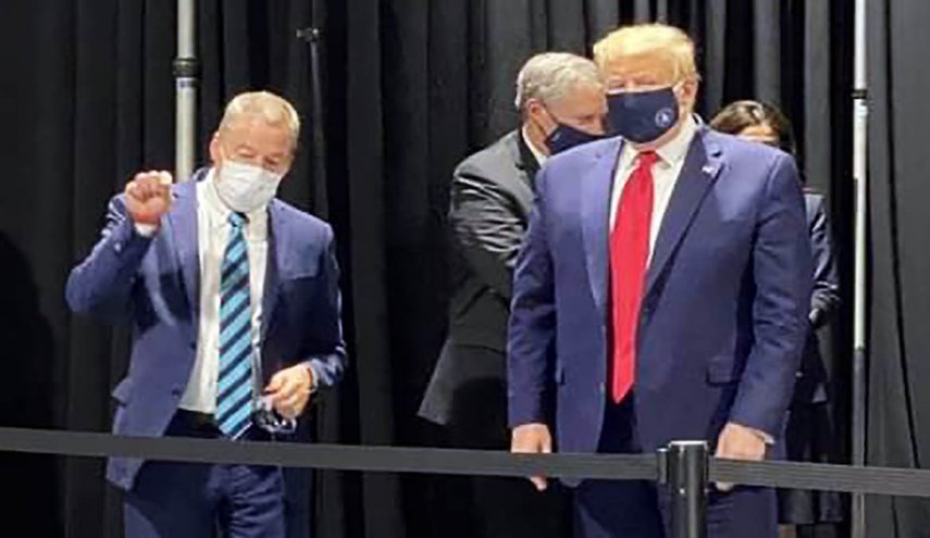 حمله ترامپ به رسانه‌ها: نمی‌گذارم من را با ماسک ببینند