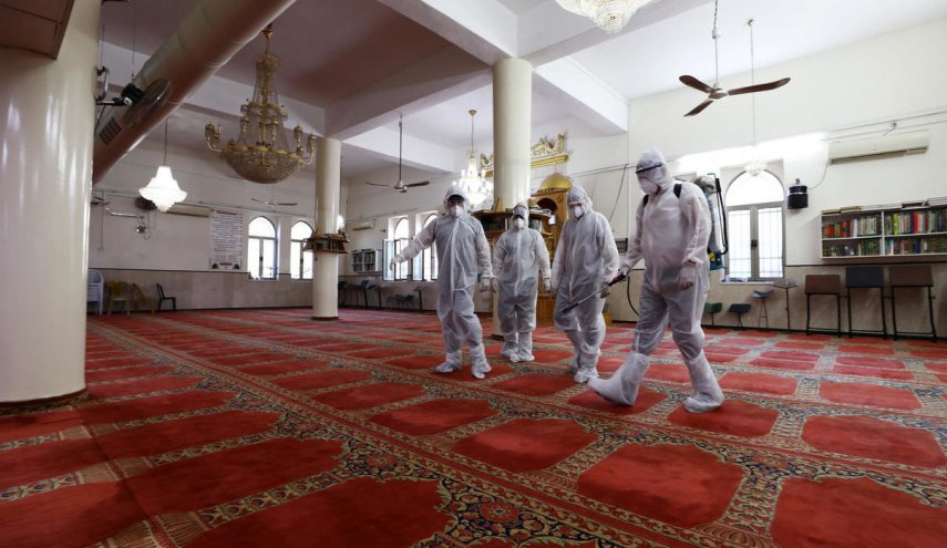 السعودية تكشف حقيقة 'استئناف' صلاة الجماعة في المساجد