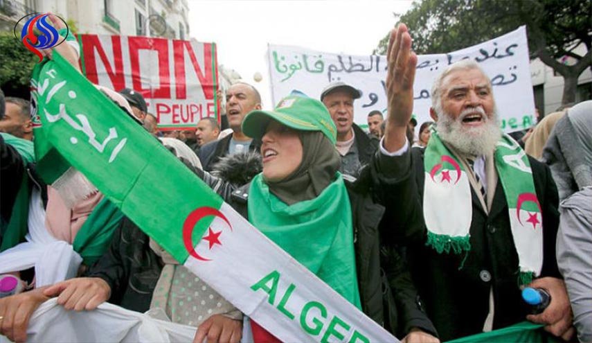 الجزائر.. مظاهرات متفرقة تضامنا مع معتقلي الحراك