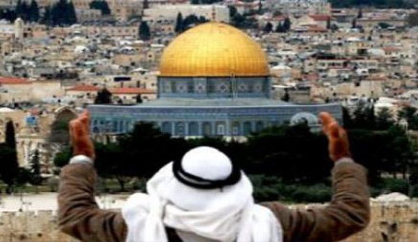 'سنصلي في القدس'.. صورة ترعب الصهاينة والمطبعين