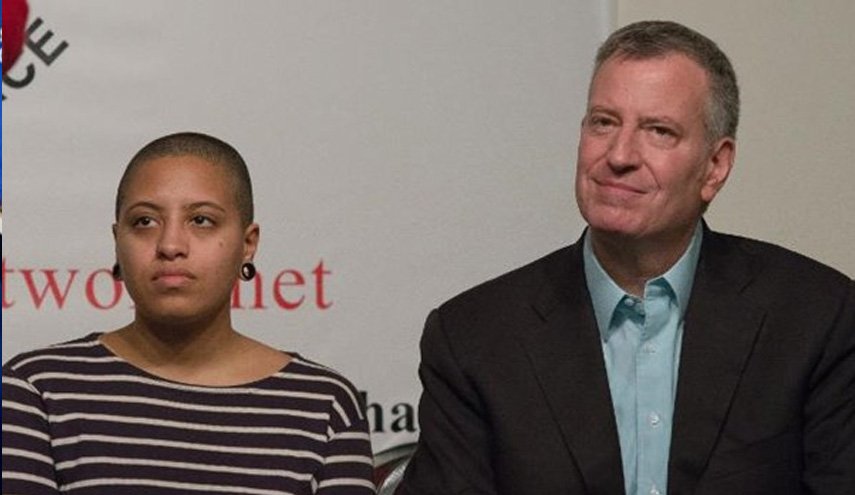 دختر شهردار نیویورک به‌خاطر شرکت در تظاهرات ضد نژادپرستی دستگیر شد