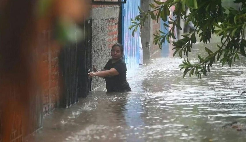 توفان آماندا، السالوادور و گواتمالا را درنوردید/ سلاب، امواج خروشان، قطعی برق و 10 کشته